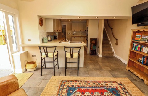 Winder Cottage | KIRKLAND HOWE COTTAGE, pet friendly, with hot tub in Arlecdon