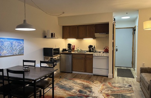 Palisades Apartment | KirkwoodSki InStudio@TheMeadows HotTub