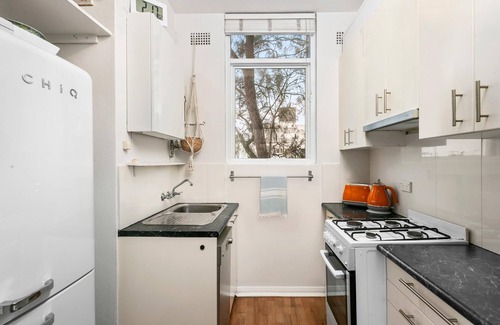 Kirribilli Apartment | Kirribilli - KIR02 - Carabella - Bright 1BR with Iconic Harbour Views Balcony in Peaceful City Fringe Location