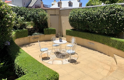 Kirribilli House | Kirribilli Luxury Grand Terrace House - your family oasis to explore Sydney