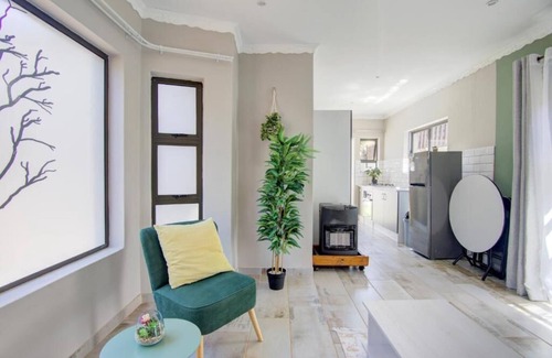 Ekurhuleni Cottage | Kirrin Cottage
