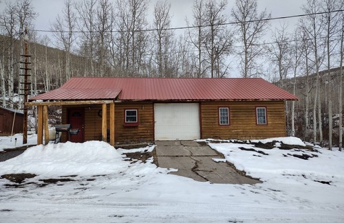 Cedaredge Cabin | Kiser Creek Cabins Grand Mesa Colorado. Located on the Grand Mesa.