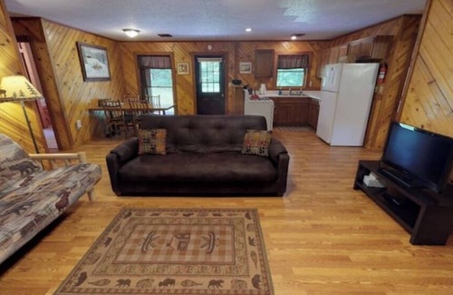 Triumph Cabin | Kishauwau Cabins: Illini Cabin with Kitchen/Fire Pit Near Starved Rock, Sleeps 6
