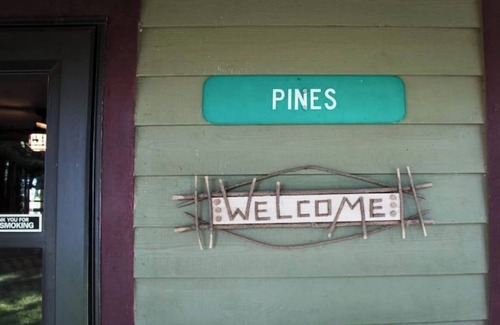 Triumph Cabin | Kishauwau's Starved Rock Area Cabins - Romantic Whirlpool Pines Cabin For 2