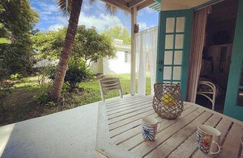 Maxwell House | Kismet Garden Cottages - Dover Beach