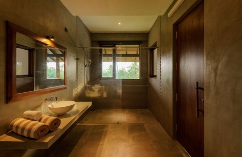 Kamburugamuwa Hotel | Kiss Blossom