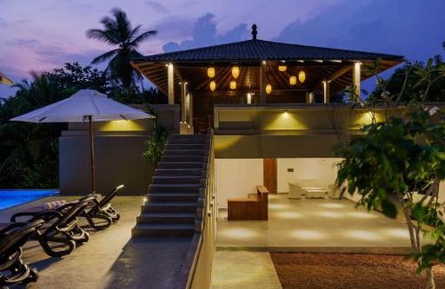 Kamburugamuwa Hotel | Kiss Blossom