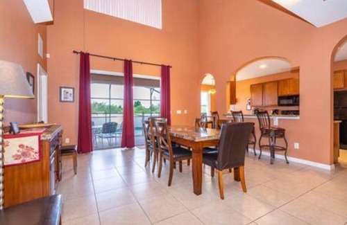 Crystal Cove House | Kissimmee heaven Disney Retreat with Pool (1075)