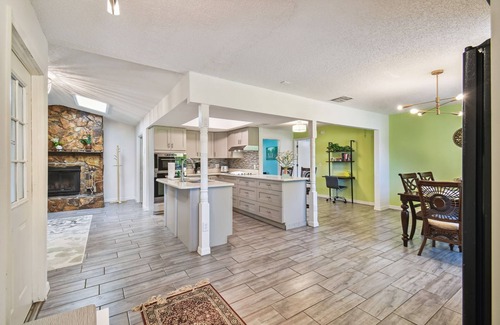 Kissimmee House | KISSIMMEE! Private Estate! Nature, Fishing Lakes! RV's/Boats OK! 4 BR's!