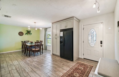 Kissimmee House | KISSIMMEE! Private Estate! Nature, Fishing Lakes! RV's/Boats OK! 4 BR's!