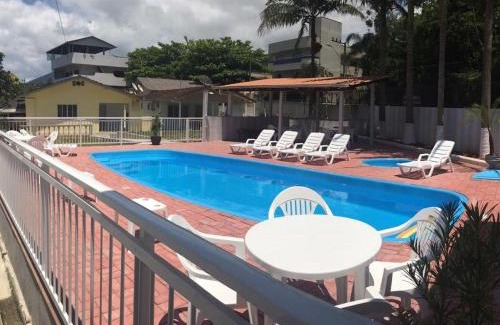 Morretes House | KIT 5 - Estúdio com churrasqueira piscina ar wifI vaga cozinha