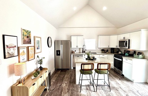 Trinidad House | Kit Carson Bungalow: AC/Heat + Pets Free!