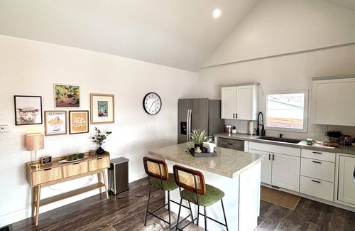 Trinidad House | Kit Carson Bungalow: AC/Heat + Pets Free!