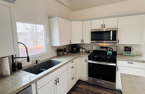 Trinidad House | Kit Carson Bungalow: AC/Heat + Pets Free!