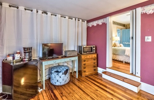 Butler Bed & Breakfast | Kitchen, billiard and sun rooms. Walking distance to Main St. downtown.