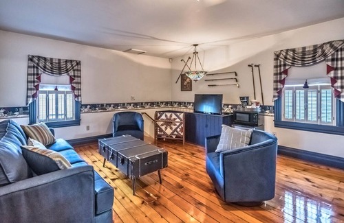 Butler Bed & Breakfast | Kitchen, billiard and sun rooms. Walking distance to Main St. downtown.