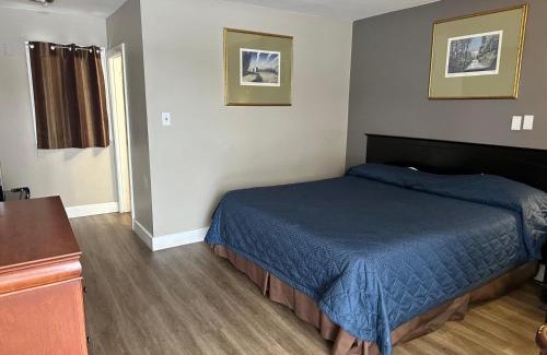 Rosemount Hotel | Kitchener Motel