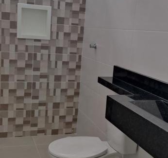 Indaia House | Kitinet J&W a 150 metros do mar