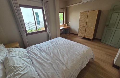 San Kamphaeng House | Kitiyara Lakeside Pool Villa