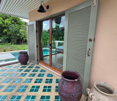 San Kamphaeng House | Kitiyara Lakeside Pool Villa