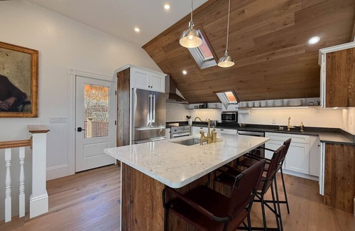 Kittery House | Kittery Cove | Luxe, Views, Walk to Portsmouth