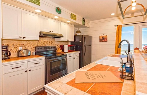 Palm Harbor House | Kitty by the Sea