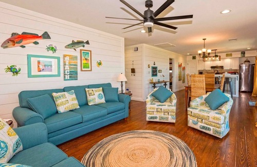 Palm Harbor House | Kitty by the Sea