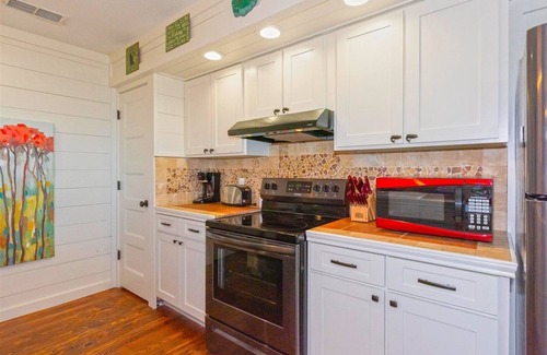 Palm Harbor House | Kitty by the Sea