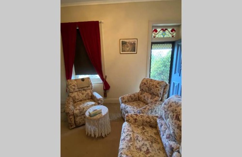 Mannum House | Kitty Spain's Cottage