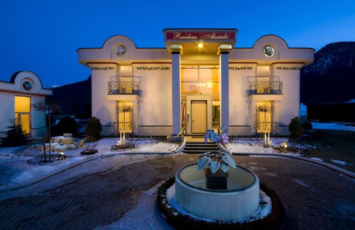 Woergl Ski Chalet | Kitzbuehler Alps Luxury- Fireplace, Sauna, Skiroom
