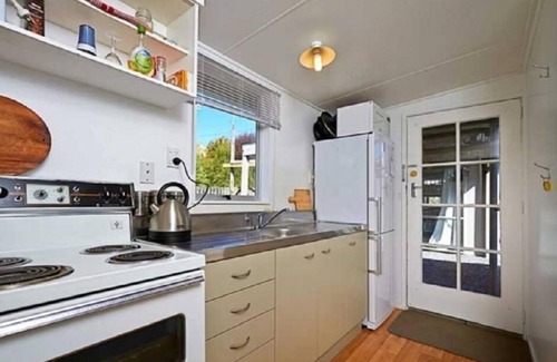 South Bay Cottage | Kiwi Bach in South Bay