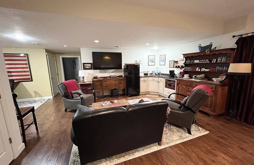Gettysburg Apartment | Kiwi Berry Farmette, Gardens, Seasonal Pool & Guest Suite at Wild Juniper Farm!
