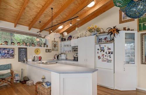 Onemana House | Kiwi Charmer - Onemana Holiday Home
