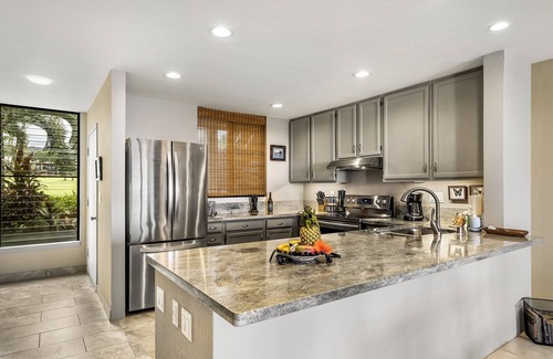 Kahaluu Bay Condo | KKSR#5103 DIRECT OCEANFRONT, GROUND FLOOR, REMODELED, AIR CONDITIONING!