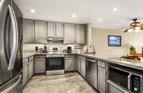 Kahaluu Bay Condo | KKSR#5103 DIRECT OCEANFRONT, GROUND FLOOR, REMODELED, AIR CONDITIONING!