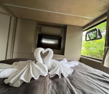 Kues Boat Rental | KL Moselboote - Hausboot Poseidon