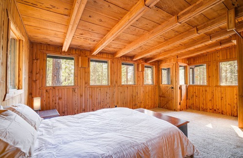 Klamath Lake Cabin | Klamath Falls Cabin w/Private Sauna & Fire Pit!