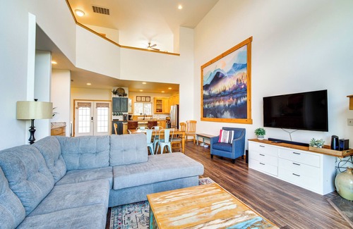 Klamath Falls House | Klamath Falls Getaway w/Pool & Hot Tub Access!