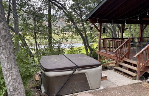 Montague Cabin | Klamath Riverside Dream