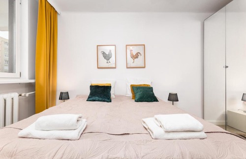 Marymount Apartment | Klaudyny 6 by Homeprime
