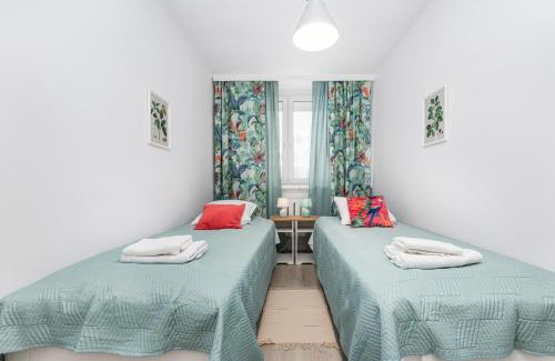 Marymount Apartment | Klaudyny 6 by Homeprime