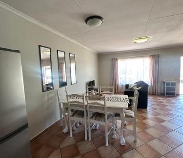 Farrarmere Apartment | Klaverton Daisy
