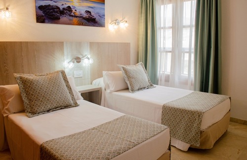 Los Cristianos Hotel | Klayman Olivina Aparthotel