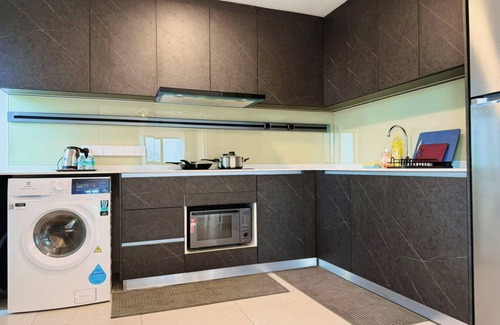 Kampung Pandan Dalam Apartment | KLCC Luxe 3 Bedroom Family Suite