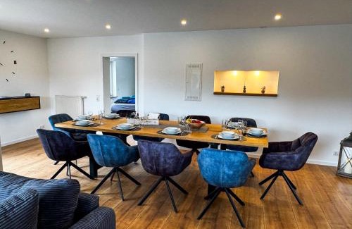 Niedershausen Apartment | Kleeoase - Luxus Ferienwohnung - Jacuzzi - Dachterrasse - Kochinsel - See in 10 min
