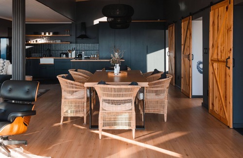 Rooiels House | Klein-Hangklip - Two Bedroom House, Sleeps 4