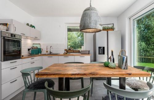 Am Salzhaff House | Kleine Binsenjungfer - Ferienhaus mit Sauna und Kamin für 6 Personen
