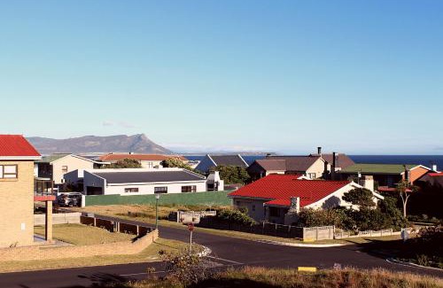 Kleinmond House | Kleinmond - Fairview on First
