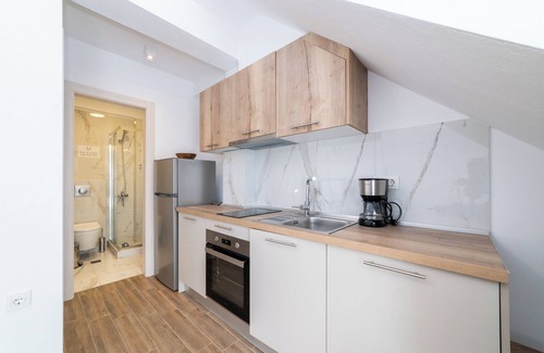Ofrinion Villa | Kleoniki & Irida Residential Complexes-Two Bedroom Loft with Pool Access