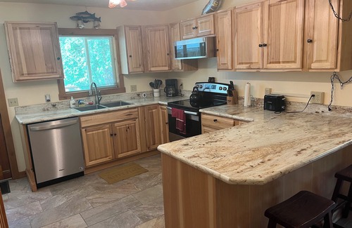 Klickitat House | Klickitat River's Edge Retreat
